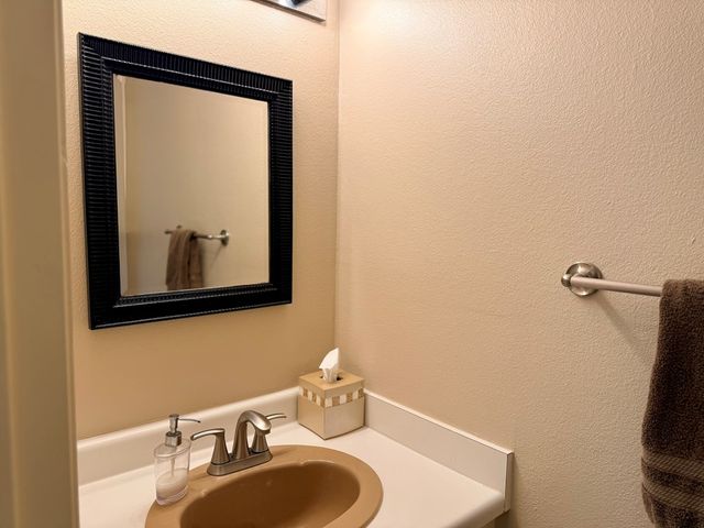 246 Pin Oak Way, Kerrville, TX 78028