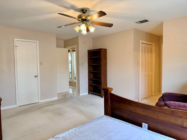 246 Pin Oak Way, Kerrville, TX 78028