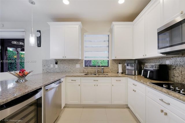 8723 NW 102nd Place, Doral, FL 33178