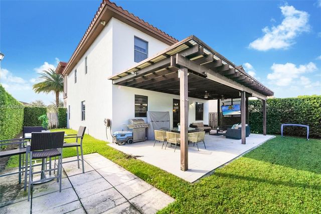 8723 NW 102nd Place, Doral, FL 33178