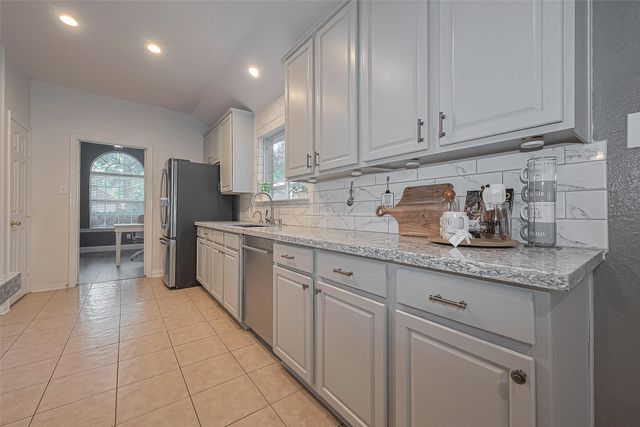 119 Genesee Ridge Drive, The Woodlands, TX 77385