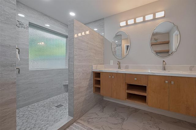 119 Genesee Ridge Drive, The Woodlands, TX 77385