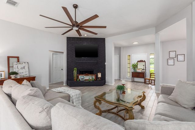 10 County Road 2097, Liberty, TX 77575