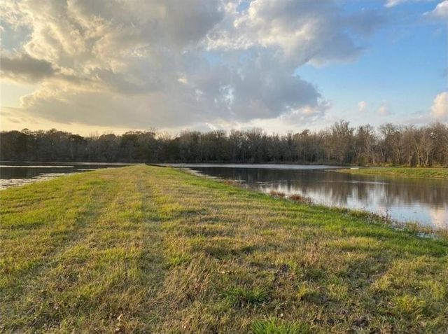 10 County Road 2097, Liberty, TX 77575