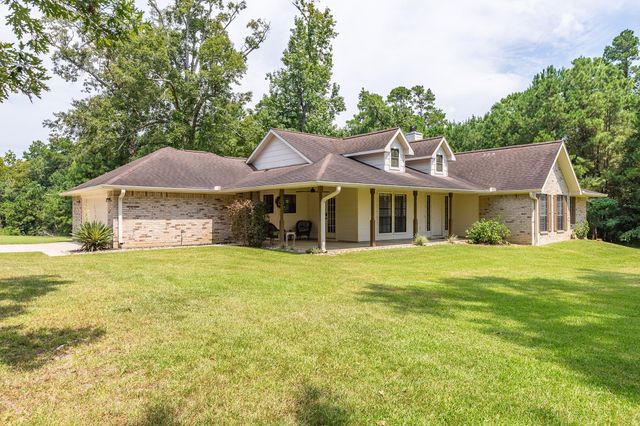 10 County Road 2097, Liberty, TX 77575