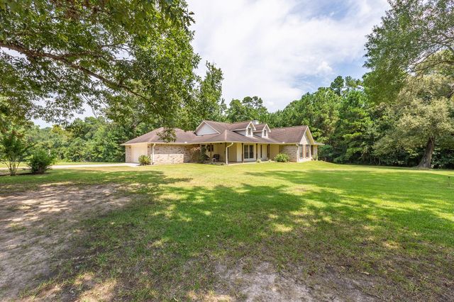 10 County Road 2097, Liberty, TX 77575