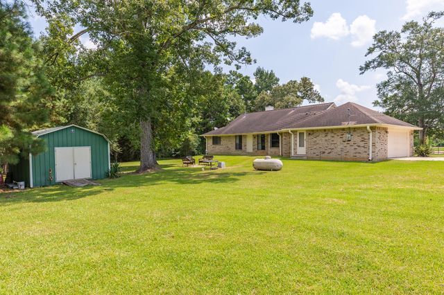 10 County Road 2097, Liberty, TX 77575