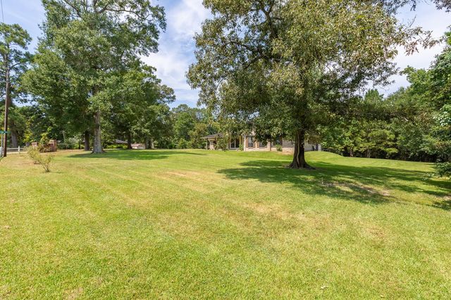 10 County Road 2097, Liberty, TX 77575