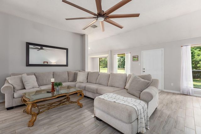 10 County Road 2097, Liberty, TX 77575