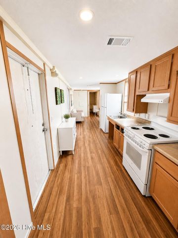 99 Dundee Trail, Holly Ridge, NC 28445