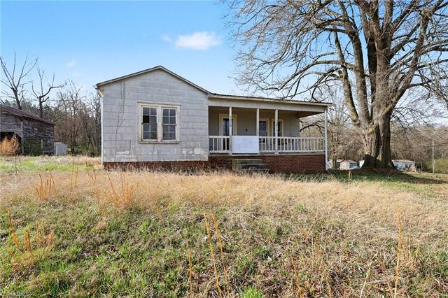 3470 Old Bachelor Creek Road, Seagrove, NC 27341