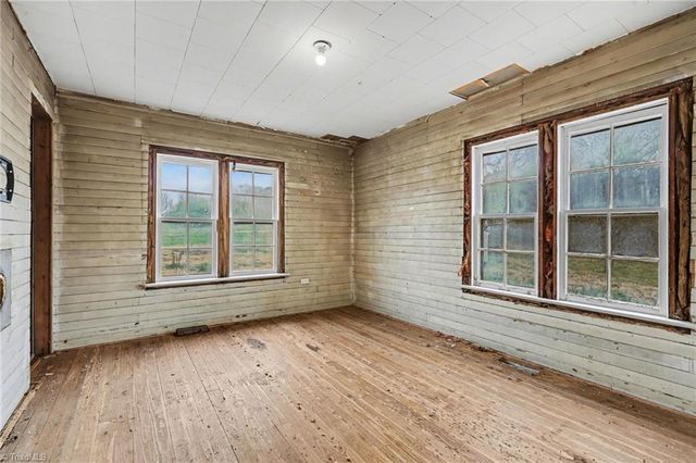 3470 Old Bachelor Creek Road, Seagrove, NC 27341