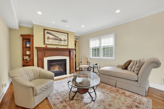 110 Park Drive, Eastchester, NY 10709