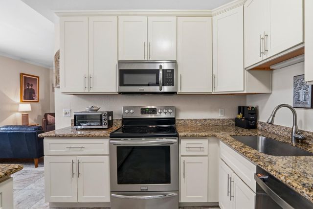 0 Mission 4 NE 5th Street 3N, Carmel, CA 93921