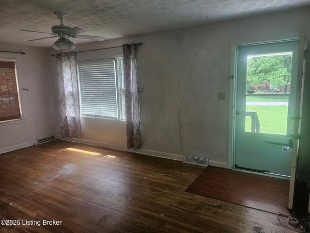 2315 Elmhurst Ave, Louisville, KY 40216