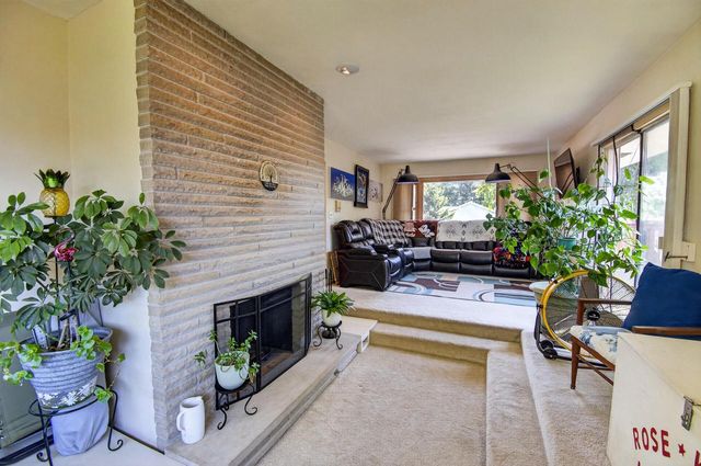 N2445 Fisk DRIVE, Burlington, WI 53105
