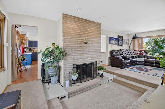 N2445 Fisk DRIVE, Burlington, WI 53105