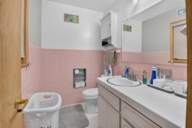 N2445 Fisk DRIVE, Burlington, WI 53105