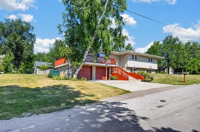 N2445 Fisk DRIVE, Burlington, WI 53105