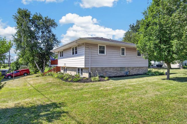 N2445 Fisk DRIVE, Burlington, WI 53105
