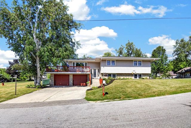 N2445 Fisk DRIVE, Burlington, WI 53105