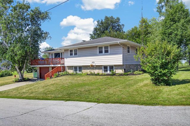 N2445 Fisk DRIVE, Burlington, WI 53105