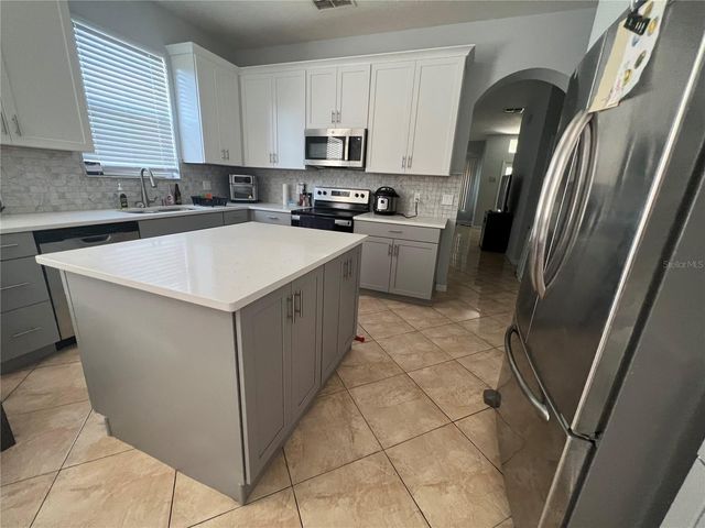 10073 SAVANNAH BLUFF LANE, Orlando, FL 32829