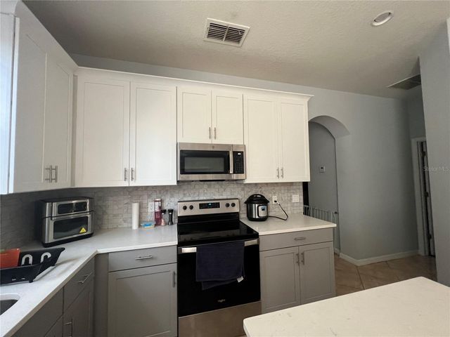 10073 SAVANNAH BLUFF LANE, Orlando, FL 32829