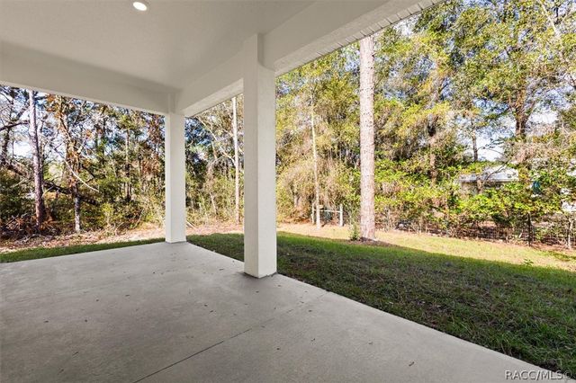 9505 N Cortlandt Drive, Citrus Springs, FL 34434