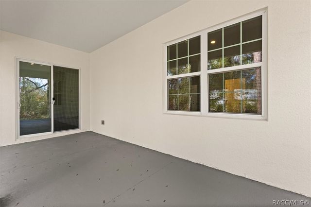 9505 N Cortlandt Drive, Citrus Springs, FL 34434