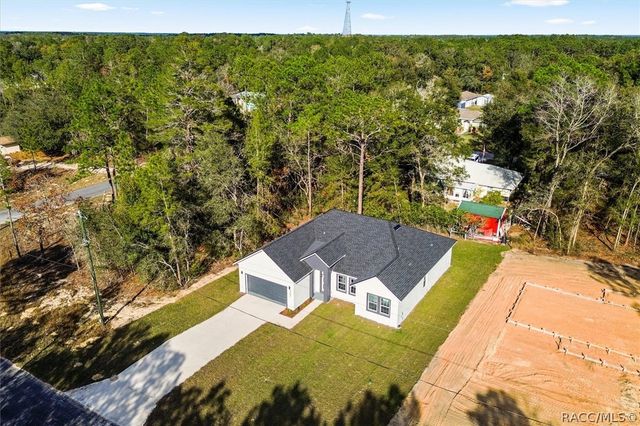 9505 N Cortlandt Drive, Citrus Springs, FL 34434