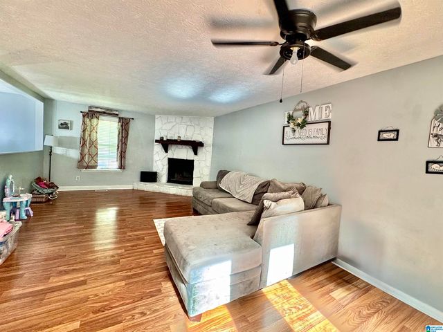 602 SHANNAHAN DRIVE, Weaver, AL 36277