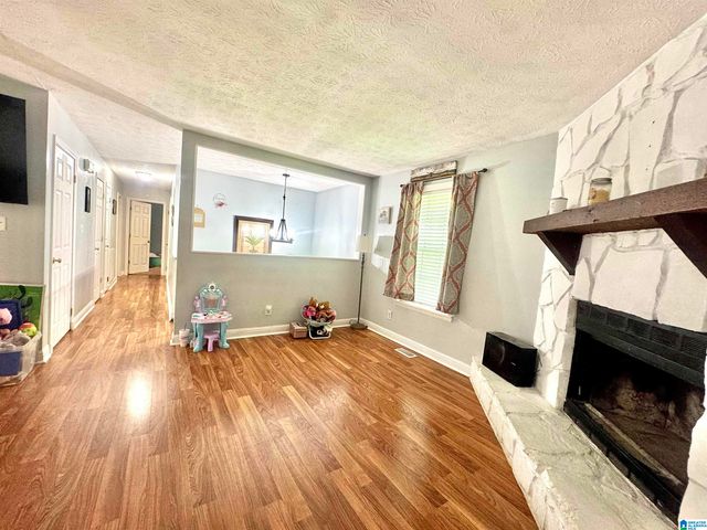 602 SHANNAHAN DRIVE, Weaver, AL 36277