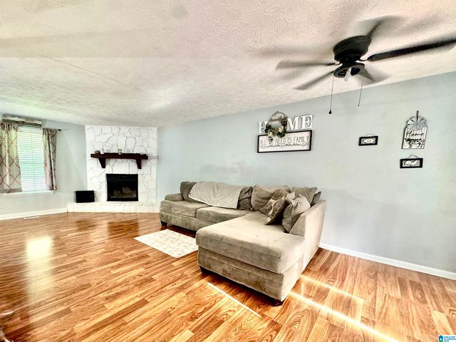 602 SHANNAHAN DRIVE, Weaver, AL 36277