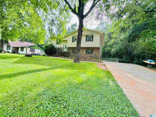 602 SHANNAHAN DRIVE, Weaver, AL 36277