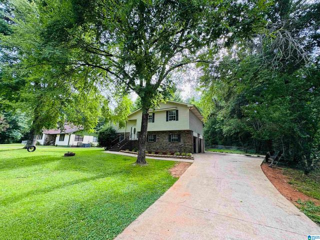 602 SHANNAHAN DRIVE, Weaver, AL 36277