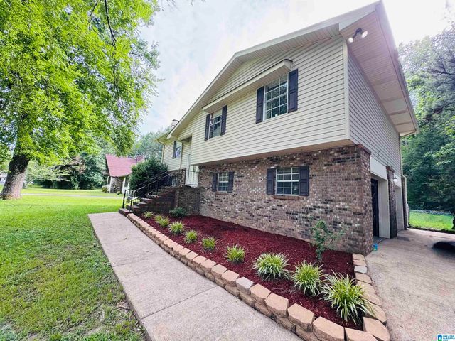 602 SHANNAHAN DRIVE, Weaver, AL 36277