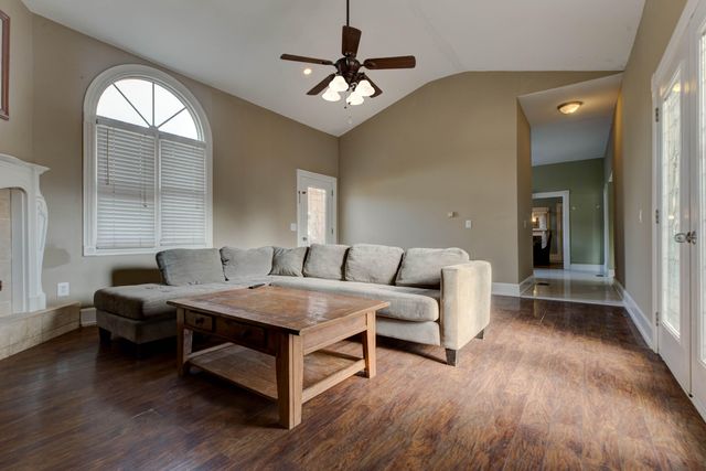 410 W High Street, Mt Sterling, KY 40353