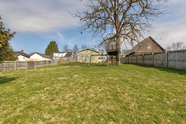 410 W High Street, Mt Sterling, KY 40353