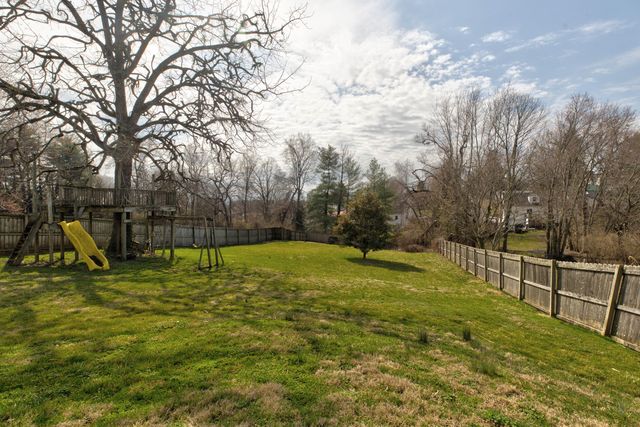 410 W High Street, Mt Sterling, KY 40353