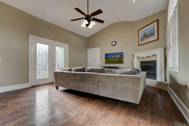 410 W High Street, Mt Sterling, KY 40353