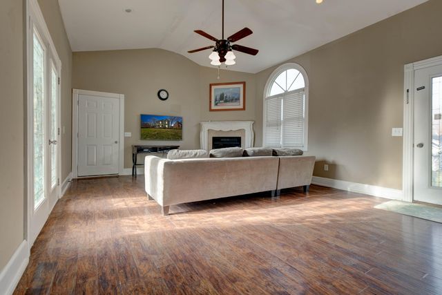 410 W High Street, Mt Sterling, KY 40353