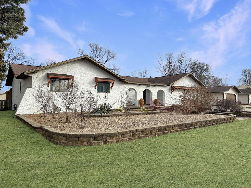 2930 Youngdale AVENUE, La Crosse, WI 54603