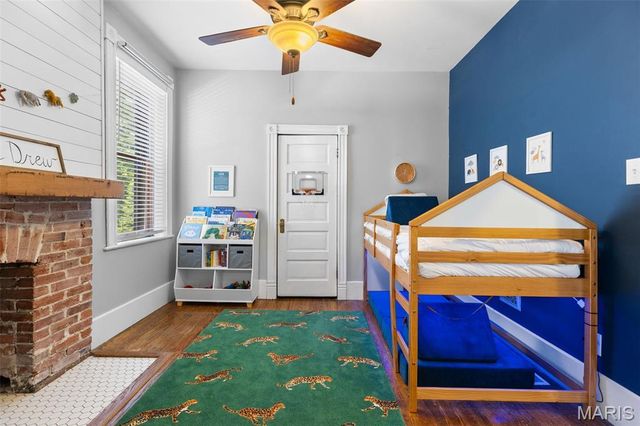 4135 Flad Avenue, St Louis, MO 63110