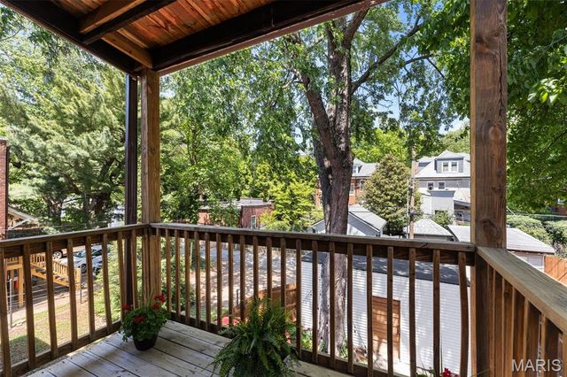 4135 Flad Avenue, St Louis, MO 63110