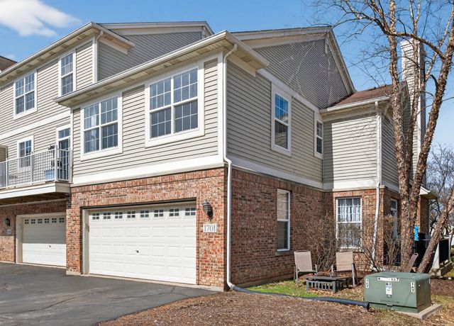 1701 Deer Pointe Drive, South Elgin, IL 60177