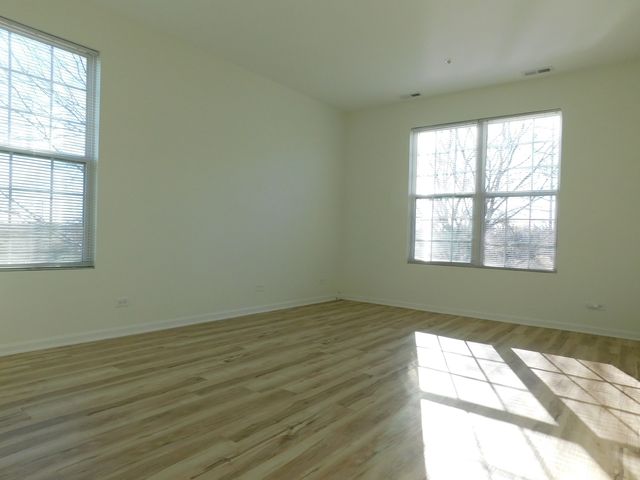 3748 Bailey Road 3748, Yorkville, IL 60560