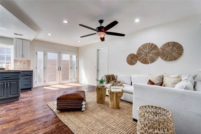 5872 Karen, Cypress, CA 90630