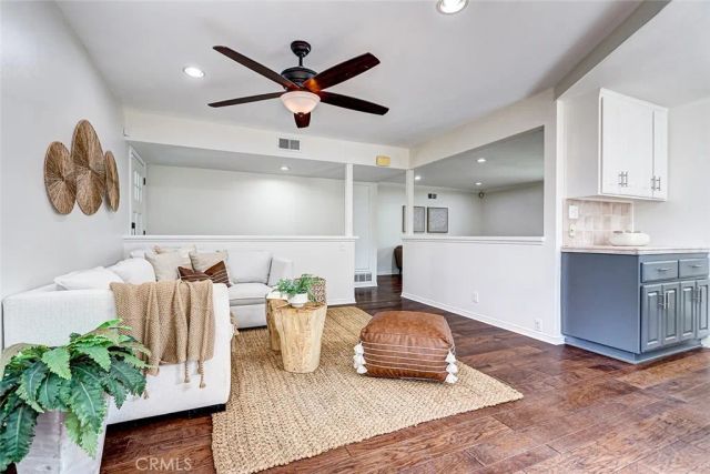 5872 Karen, Cypress, CA 90630