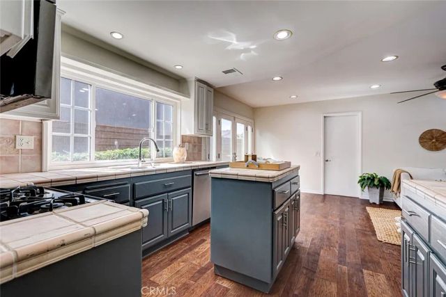 5872 Karen, Cypress, CA 90630